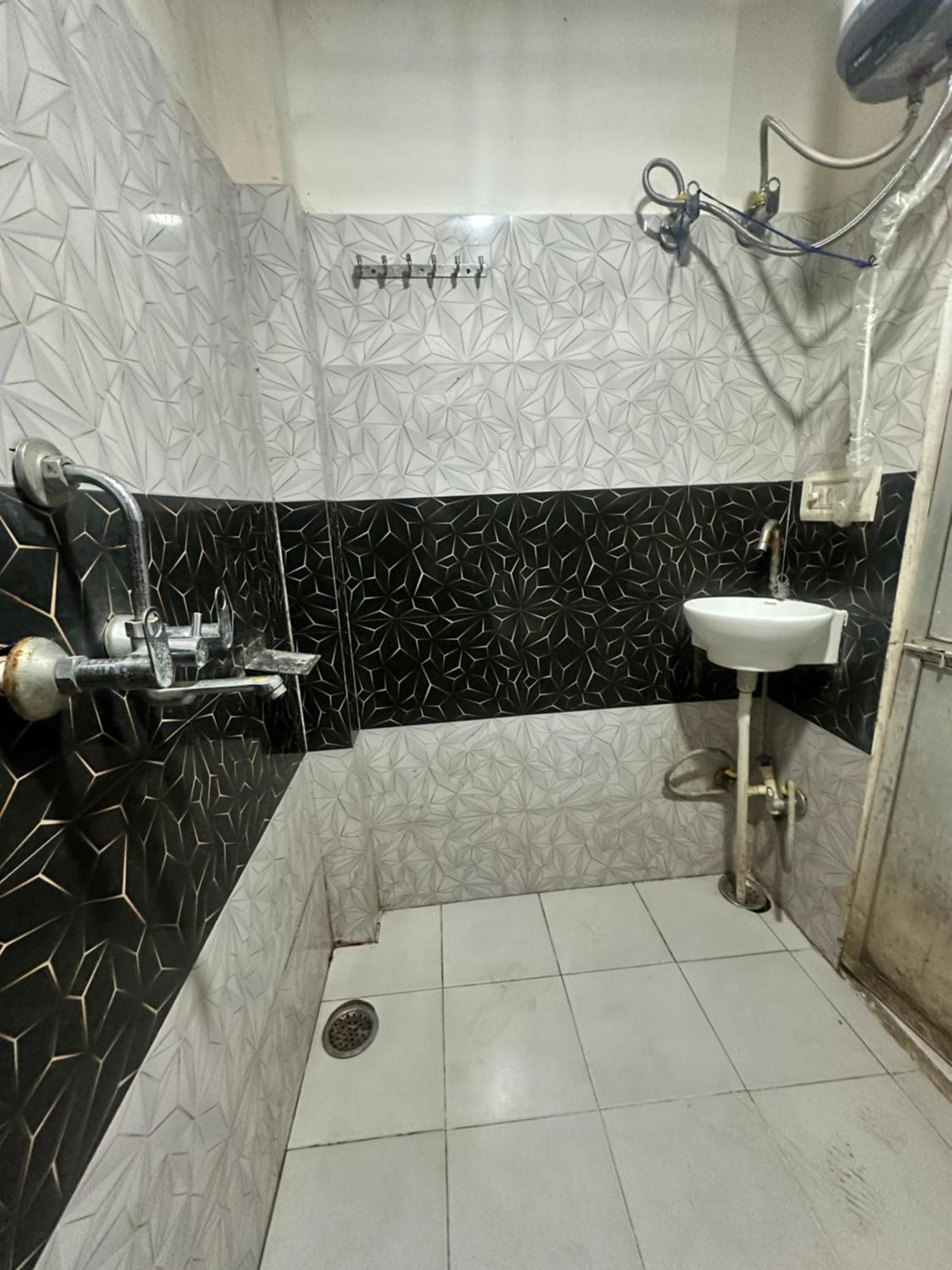 Khatu Shyam Guest House Ayodhya المظهر الخارجي الصورة