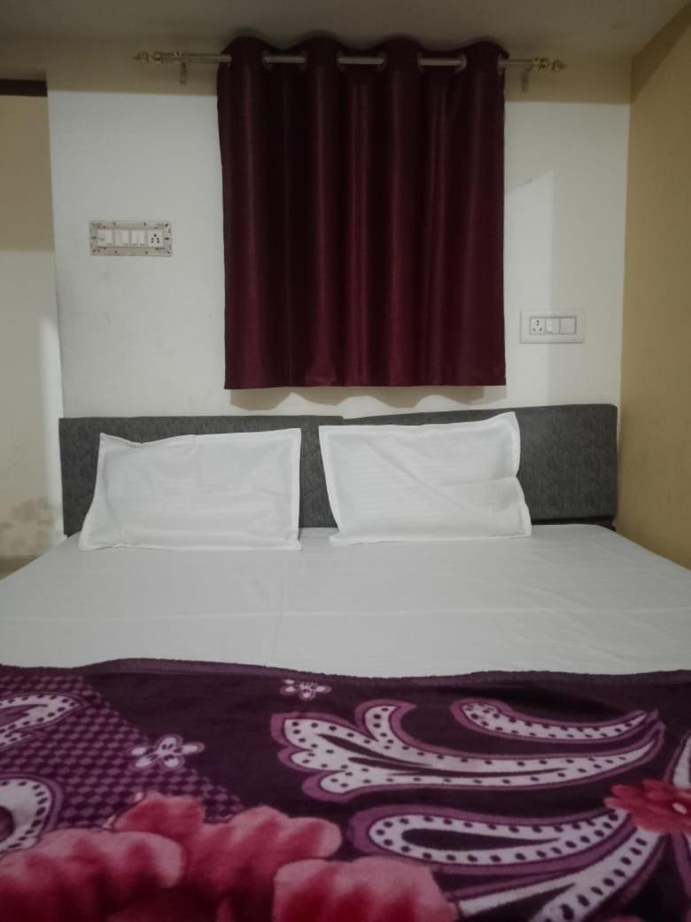 Khatu Shyam Guest House Ayodhya المظهر الخارجي الصورة